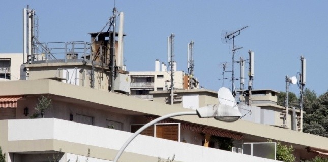 Selon l'association Rabin des Toits, le développement de la 4G va entraîner une démultiplication des antennes relais. (SIPA)